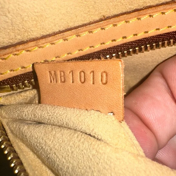 Authentic LV Monogram Babylon - Picture 4 of 14